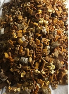 Example of popcorn cereal nut mix